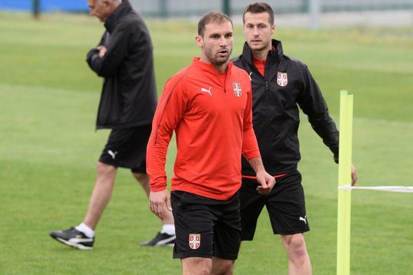 JOŠ JEDAN SRBIN U VRHU EVROPSKOG FUDBALA: Branislav Ivanović preuzima ulogu u UEFA?