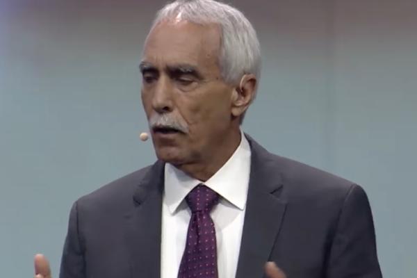 OVAJ LEKAR CEO ŽIVOT LEČI PACIJENTE SA RAKOM: Otkrio je 5 KLJUČNIH SAVETA kako da sprečite nastanak najgore bolesti