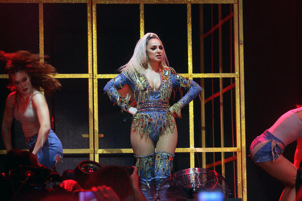 MAJA BEROVIĆ SE SLIKALA BEZ ODEĆE: Pozamašni ATRIBUTI U PRVOM planu, ovo od nje niko nije očekivao