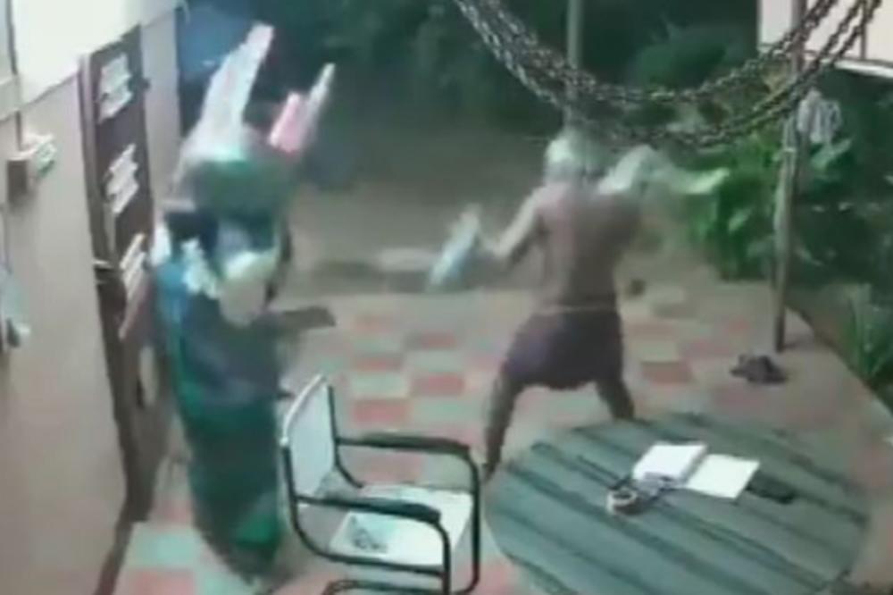 ŽENA JE ZATEKLA LOPOVA KAKO JOJ DAVI MUŽA! Bacila se kao ZVER na njega: Nastao je HAOS (VIDEO)