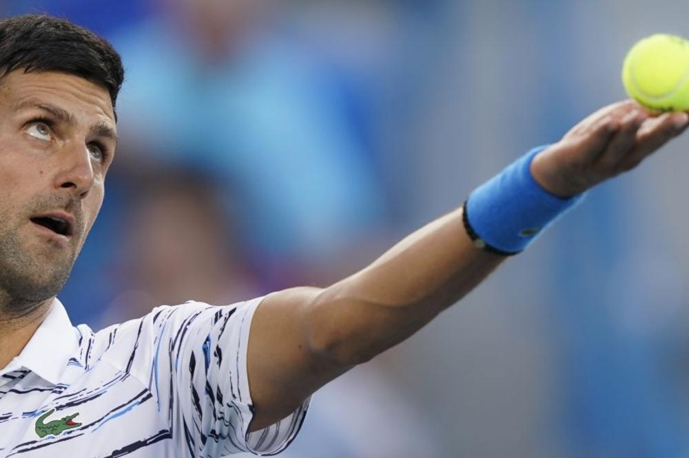 NOVAK POBEDIO PUJA, ALI NAS JE JAKO UPLAŠIO PRI KRAJU MEČA: Ne znam, videću, nadam se da će biti dobro!