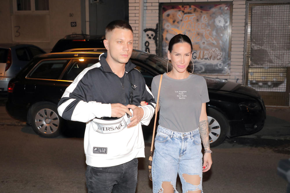 EVO TI SEDI GOSPOĐO I VOZI! Svađa za volanom Relje i Nikolije sve šokirala! A oni to OVAKO objašnjavaju!