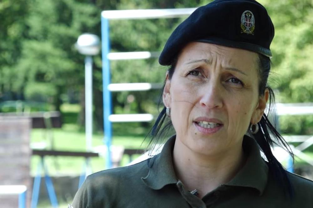NATAŠA ČUVA VUČIĆA I PRVA JE ŽENA KOJA JE UŠLA U JEDINICU KOBRE! Ima dvoje dece, a svaki trening joj MUŠKI (VIDEO)