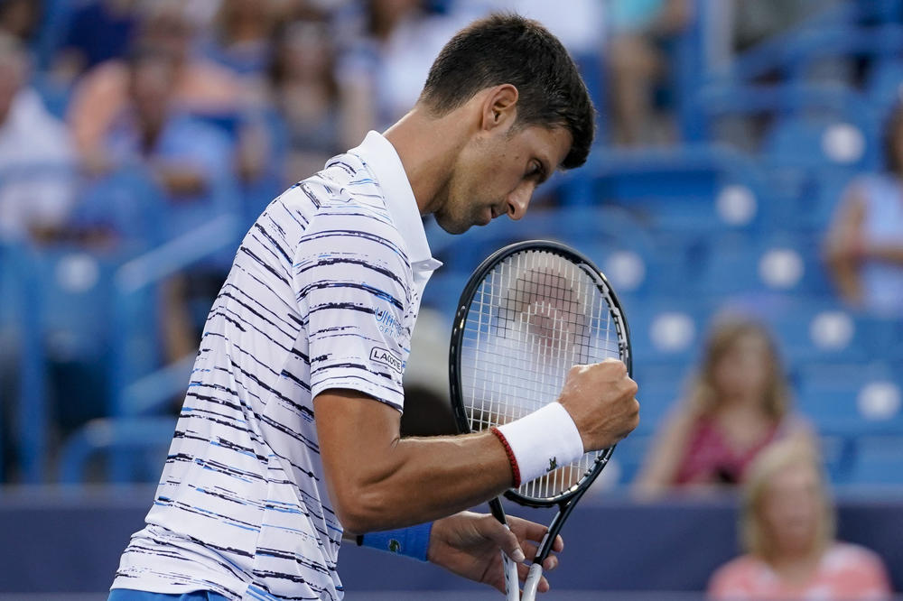 ĐOKOVIĆ IMA PROBLEMA SA LAKTOM: Bol je i dalje tu, ali...