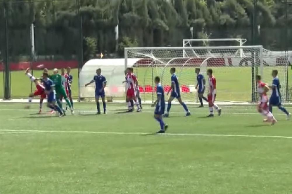 ČAROLIJA BURMAZA: Makazice za TV špice mladog fudbalera Zvezde!