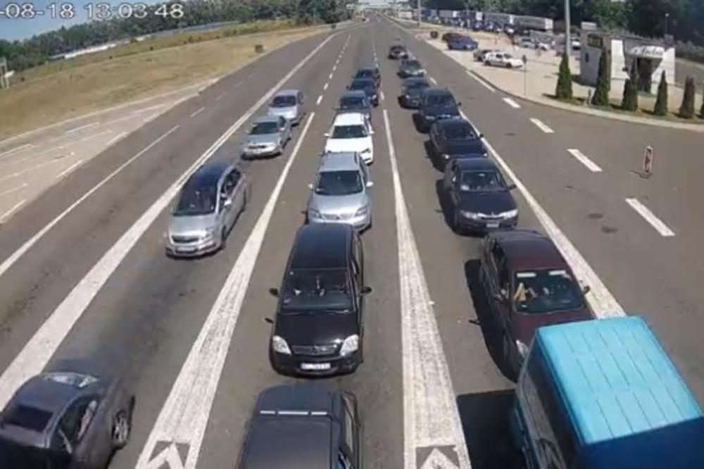 STANJE NA GRANIČNIM PRELAZIMA: Na Horgošu kamioni čekaju 4 sata, na Kelebiji i Batrovcima 2