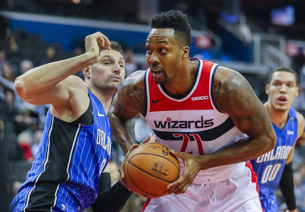 Dvajt Hauard u dresu Vašington Vizardsa