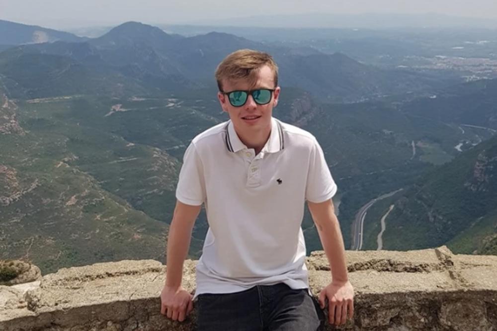 SEO JE NA ROLERKOSTER I OSETIO KAKO GA SRCE STEŽE: Sutradan se probudio u KRVAVOJ POSTELJI