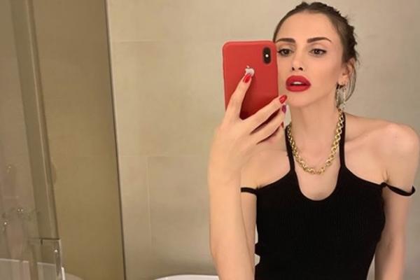 OVAKO EMINA ODRŽAVA VEZU S POKOJNIM OCEM: Umro je kad je imala 11 godina i od tada TO ČUVA za svoje SINOVE! (VIDEO)