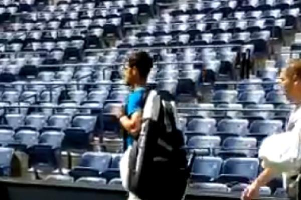 OVAKO NE BI BIO DOČEKAN NI U SRBIJI: Nole izašao na teren u Njujorku, Ameri uradili nešto što nikad neće zaboraviti