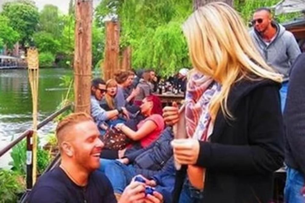 DANIJEL JE OTIŠAO SA VERENICOM U ŠPANIJU! Uživali su u romantičnom odmoru, ali se ON NIKADA NIJE VRATIO