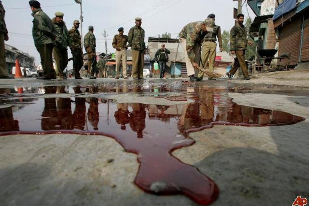 NEVIĐEN MASAKR NA ULICAMA: Teroristi ostavili LEŠEVE iza sebe, POLICIJA ih LIKVIDIRALA