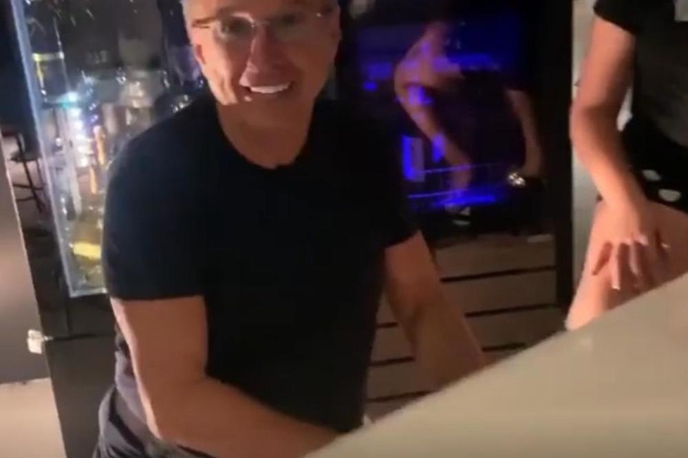 SAŠA POPOVIĆ SE ISPALIO KAO NIKAD DO SAD: Povredio ćerku Jelene Karleuše jednom REČJU! Sve je upropastio!