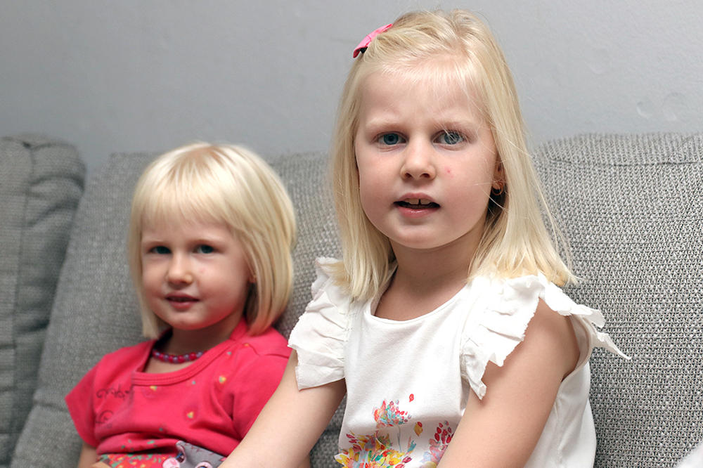 LENA (7) I ISIDORA (4) BOLUJU OD SINDROMA KOG NEMA NA GUGLU! Njihova mama nam je pričala o HRABROJ BORBI DEVOJČICA!