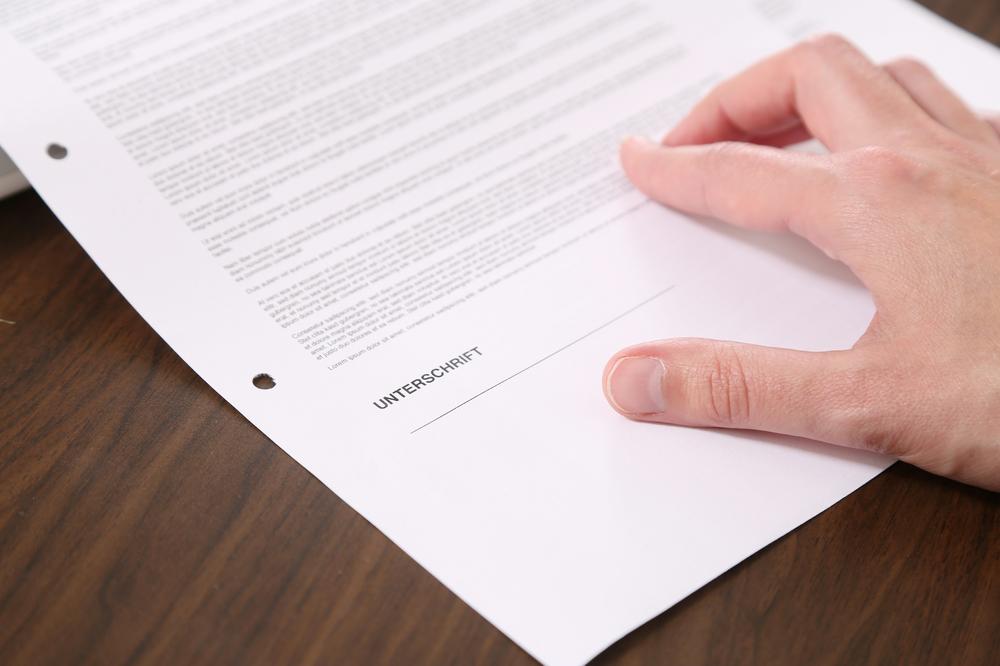 OVA DOKUMENTA NIKAD NEMOJTE DA POTPISUJETE: Uz njih poslodavac može lako DA VAM NAPAKUJE OTKAZ, obratite pažnju!