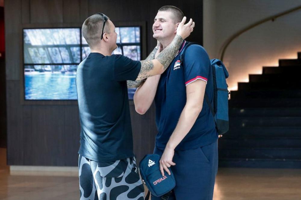 SKANDAL! Brat Nikole Jokića pretio srpskom novinaru! AJDE BEŽI TAMO, POČEO SI DA ME NERVIRAŠ! SKLONI SE ODAVDE!