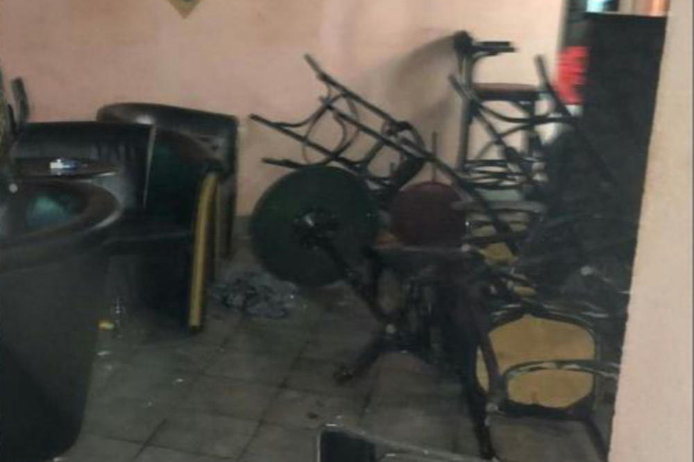 JEZIVE SCENE U KNINU! Ovako izgleda razbijeni kafić u kom su Hrvati napali Srbe koji su gledali Zvezdu!