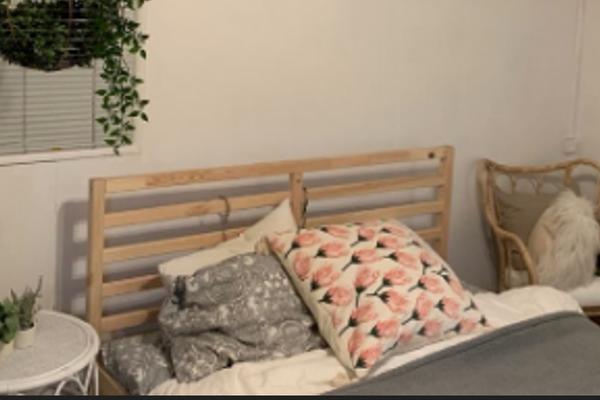 POSLALA MAMI FOTKU SVOJE STUDENTSKE SOBE, ALI JE ZABORAVILA JEDAN DETALJ: Sada želi da propadne u zemlju od blama!