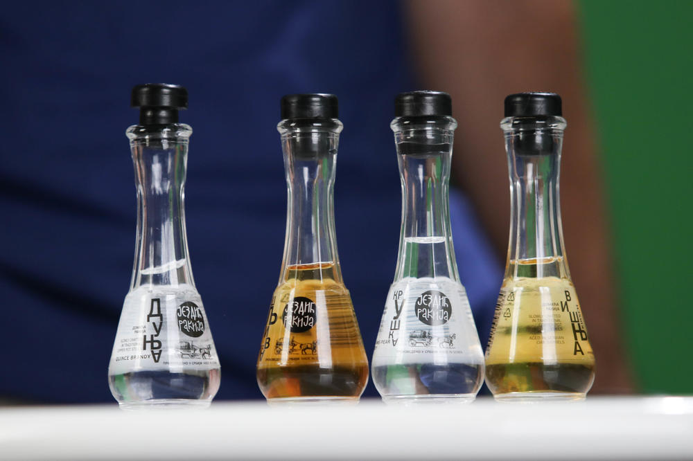 NEZAPAMĆENA KRAĐA U KNJAŽEVCU: Ukradeno više od 100 litara alkoholnih pića