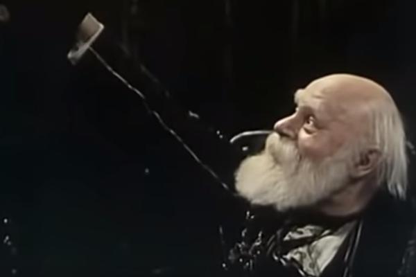 SVI GA PAMTIMO PO ULOZI U MARATONCIMA: Mića je umro pre 19 godina, a niko nije znao da je ova GLUMICA NJEGOVA ŽENA!