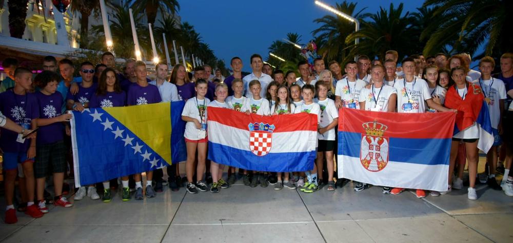 Deca iz Srbije, Bosne i Hrvatske u Splitu  