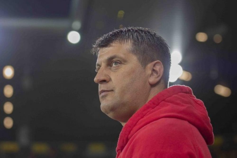 ZLATNIM SLOVIMA JE UPISAN U ISTORIJU ZVEZDE: Pečat i potpis Vladana Milojevića!