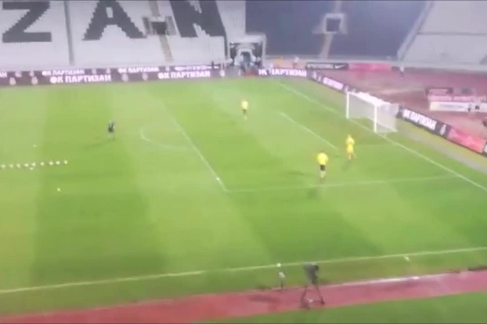 NORVEŽANI SE TOME NISU NADALI Očekivali su prazne tribine, ali su im deca spremila vreo doček! Odjekivala je Humska