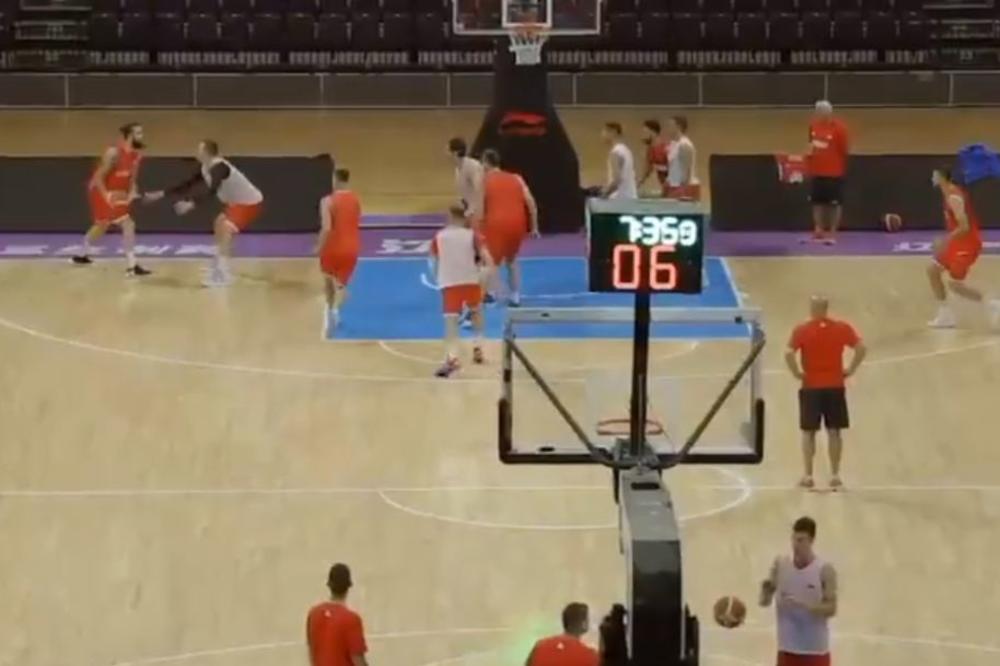 SALE KOMANDUJE, SVI SLUŠAJU BEZ POGOVORA: Pakleni ritam na treningu Orlova u Kini!