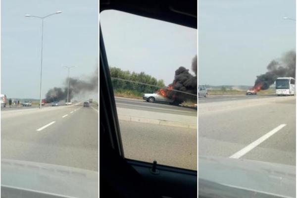 KOD PUPINOVOG MOSTA GORI AUTOMOBIL! Ljudi u PANICI, još se ne zna da li je NEKO STRADAO! (FOTO)