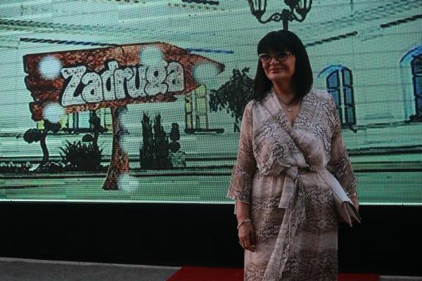 DANAS NIJE NAPUSTILA BOLNICU IAKO JE BILO PREDVIĐENO, PLAKALA JE KAO KIŠA! Nada Obrić operisala RAK po 3 put!