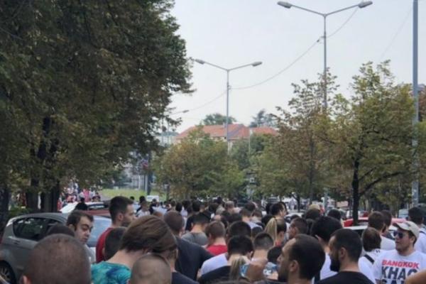 ZVEZDINA AKCIJA RUŠI SVE REKORDE: Delije u ogromnom broju došle na Marakanu da daju krv!