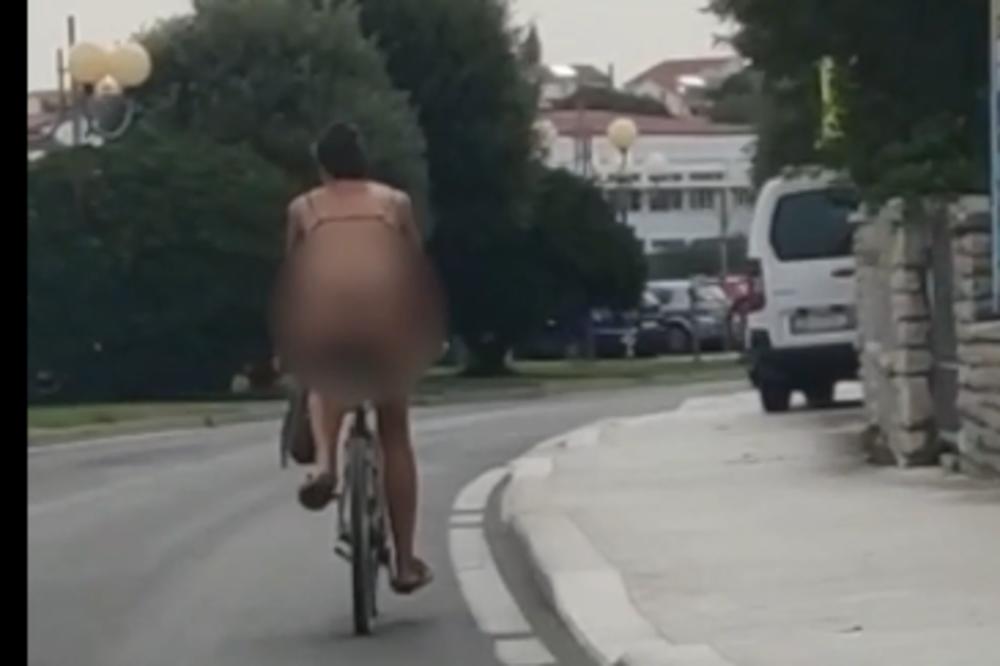 VOZILA BICIKL U MINIJATURNIM TANGAMA! Ova žena je napravila POMETNJU na ulici (FOTO)