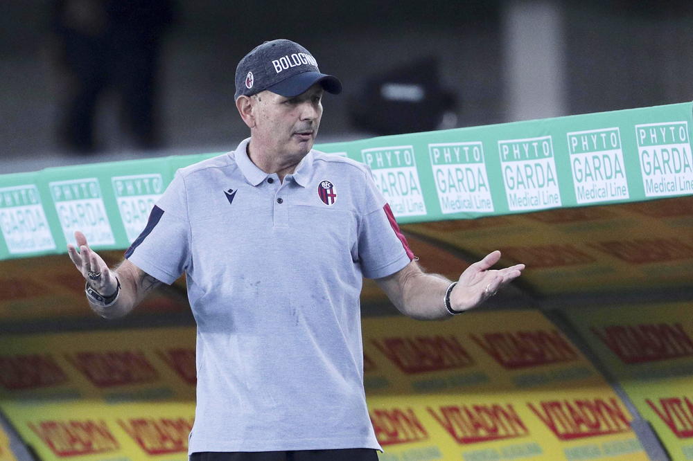 MIHA BACIO FORU NA RAČUN DUŠANA TADIĆA: Svi su zaplakali od smeha posle ovoga!