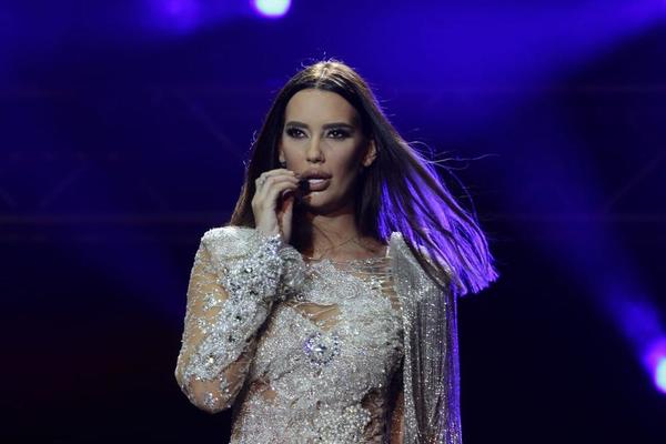 OVOM ZGODNIŠI NI KATARINA GRUJIĆ NIJE ODOLELA: Ivan BRUTALNO izgleda kada se skine do GOLE KOŽE (FOTO)