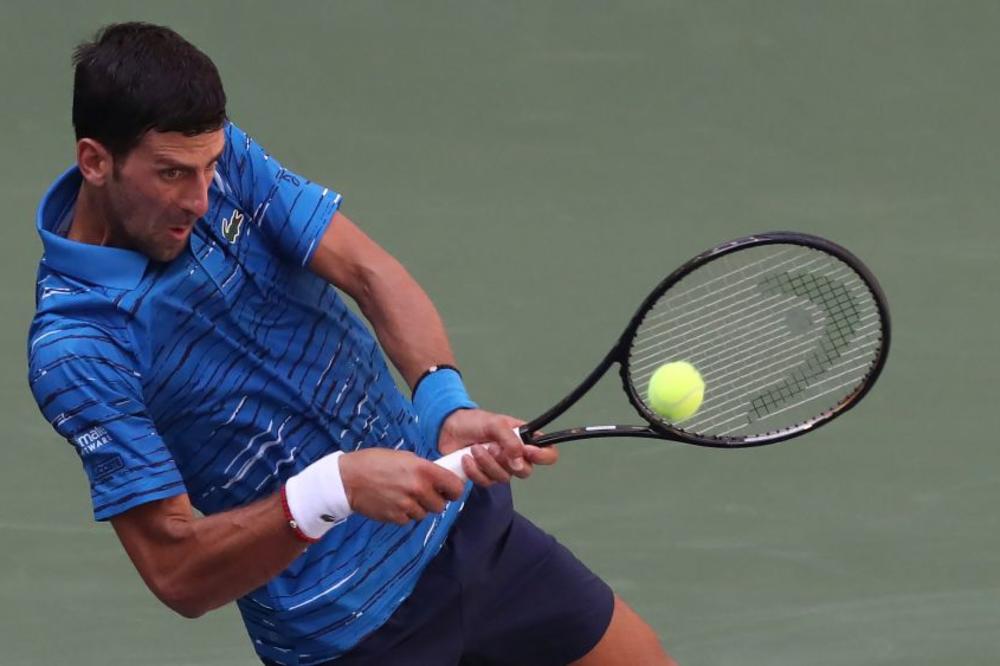 ĐOKOVIĆ I DALJE PODEŠAVA BRZINE: Ovako je Novak objasnio propuštene brejk lopte protiv Baene na početku meča!