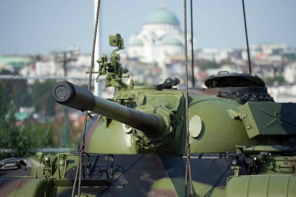 TENK NA MARAKANI PREFARBAN PREKO NOĆI: Pogledajte kako sada izgleda ponos Delija ispred severne tribine!