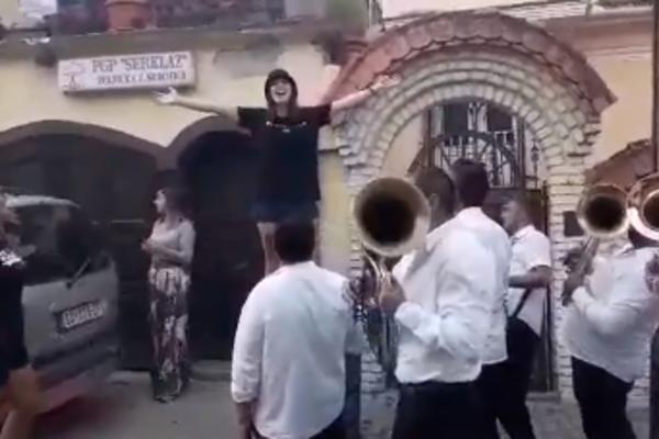 NEVENA JE PRVA SRPKINJA KOJA JE IMALA ISPRAĆAJ U VOJSKU! Njena želja će ODUŠEVITI sve Srbe!