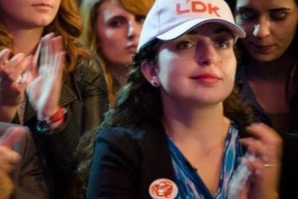 KAKO MOŽEŠ DA IGNORIŠEŠ NAŠE ŽRTVE? Kandidat je za PREMIJERA KOSOVA, a potpuno je izbacila OVK iz KAMPANJE!