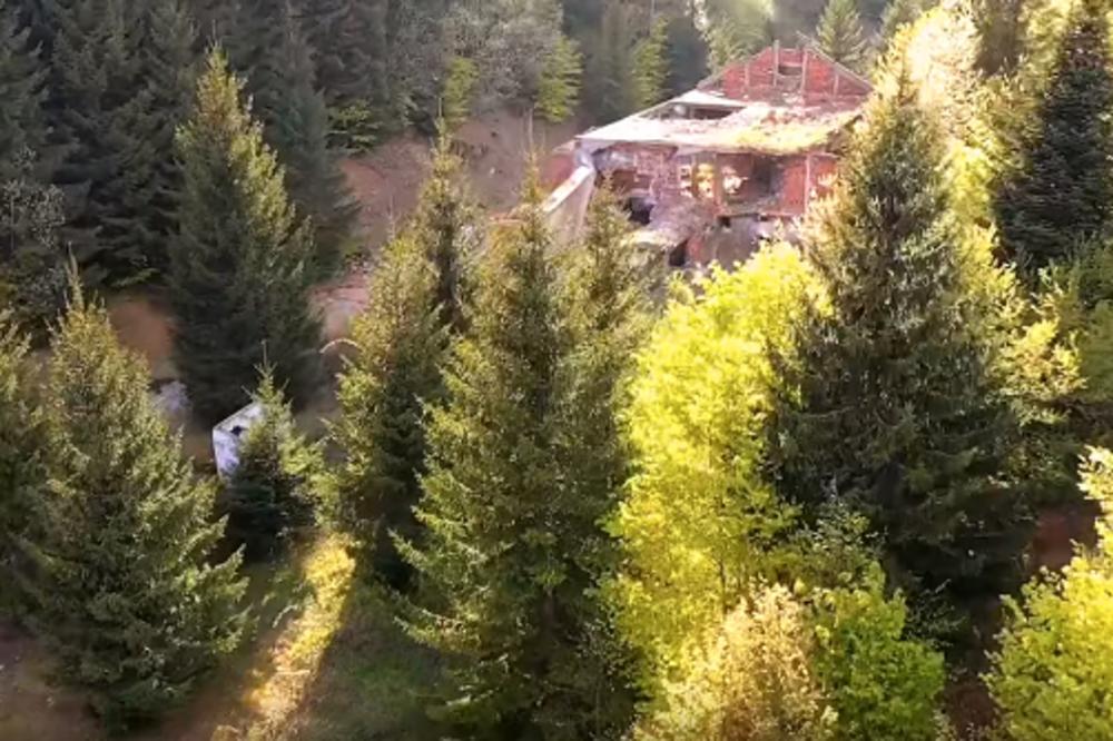 ALBANCI SNIMILI KARAULU KOŠARE IZ VAZDUHA! Kad je ona pala, OSTALA JE PUSTOŠ! Prizor je JEZIV! TON UGASITE! (VIDEO)