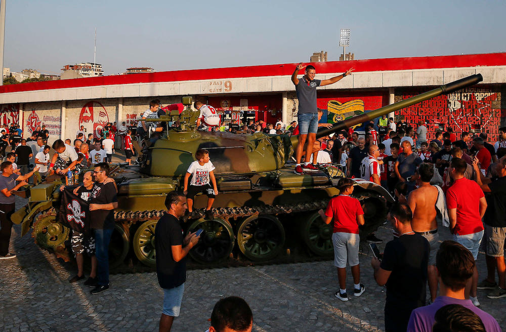 Tenk ispred Marakane