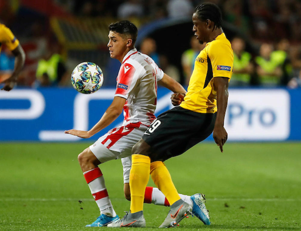 Garsija u duelu sa Mvulom Lotombom  