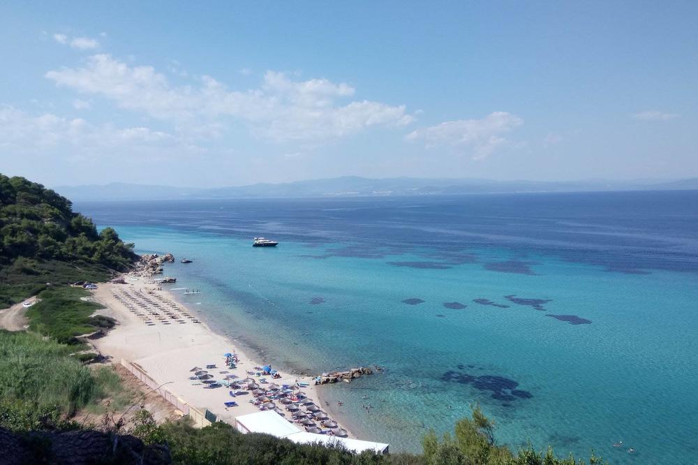 CENE ZA GRČKU SE PREPOLOVILE, TEMPERATURE ISTE! Najbolja šansa za letovanje upravo SADA!