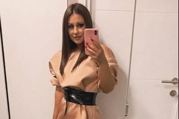 ALEKSANDRA BURSAĆ POSLE SKANDALA SA LUKASOM ZVALA LEPU BRENU! Doživela pravi ŠOK od pevačicinih REČI uz UPOZORENJE