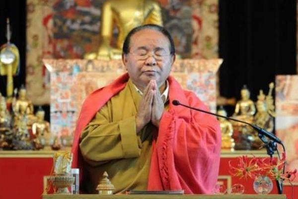 UMRO ČUVENI BUDISTIČKI UČITELJ: Njegov život ostaće obeležen MRAČNIM OPTUŽBAMA njegovih sledbenika