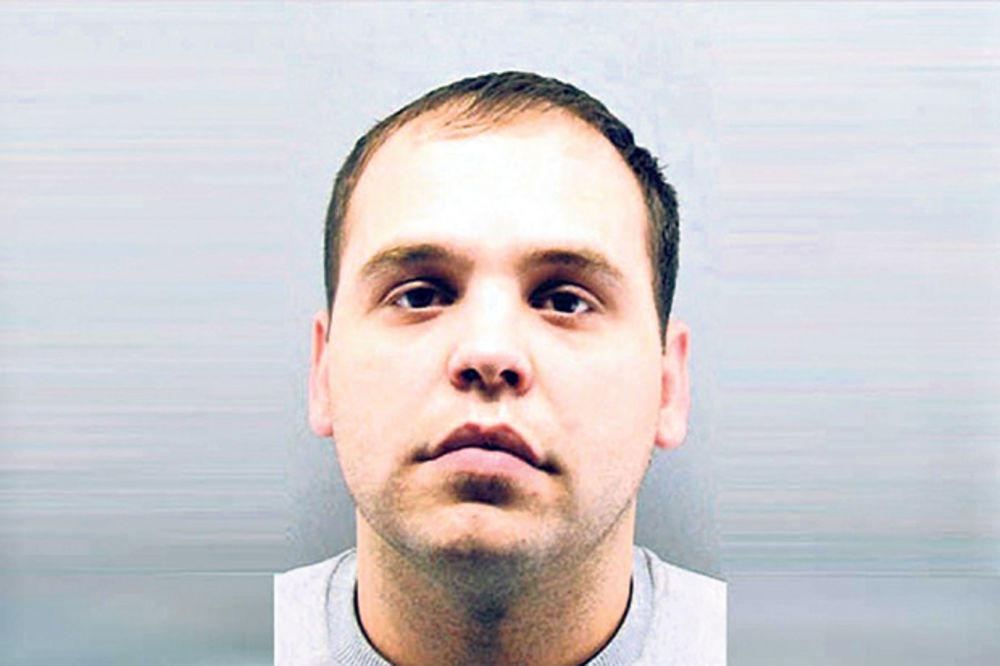 PAO MALI UGAR: Policija mu pronašla heroin! KRIO GA JE NA MESTU NA KOJEM NIKOM NE BI PALO NAPAMET DA GA TRAŽI!