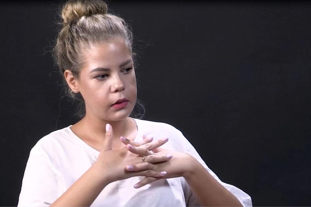 TAKSISTA ME JE BRUTALNO NAPAO DOK SAM DRŽALA  ĆERKICU: Eksluzivna ispovest Emilije Milojević za Espreso! (VIDEO)