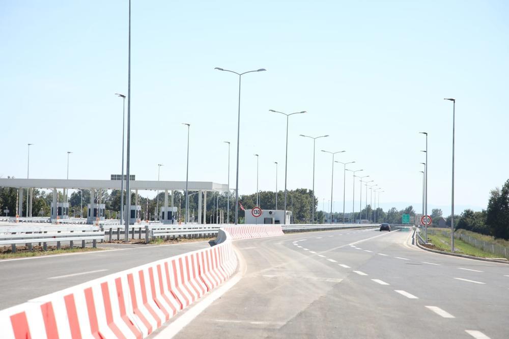 STRADALE DOK SU PRETRČAVALE AUTO-PUT: Užas kod Velike Plane, poginule žena i maloletnica