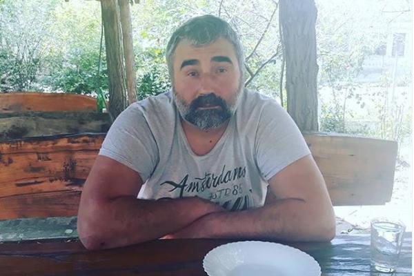 PRVA FOTOGRAFIJA MIKIJA ĐURIČIĆA SA NANOGICOM: Pokazao šta radi u KUĆNOM PRITVORU, a svi su gledali samo U OVO!