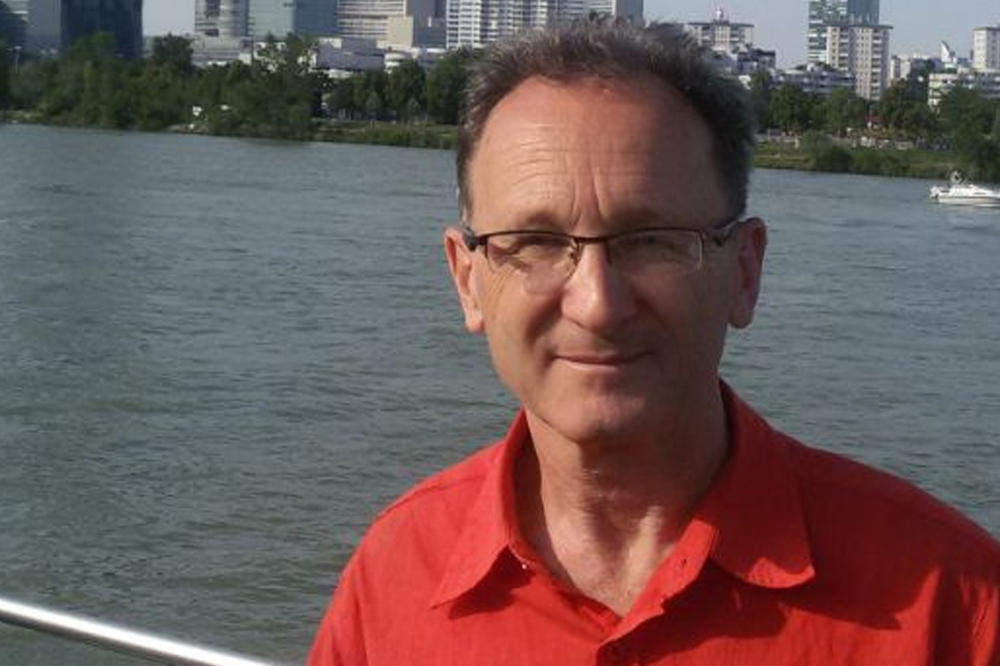 UKOLIKO IMATE SE*S SA MALOLETNOM OSOBOM TO NIJE PEDOFILIJA, AKO JE IZGUBILA NEVINOST! Pisac uzburkao JAVNOST