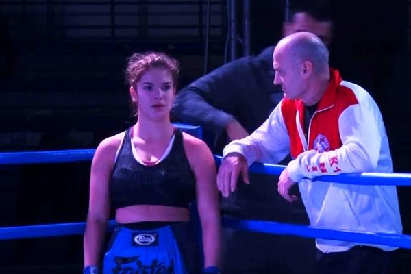 SRPKINJA IZ KOSOVSKE MITROVICE ŠAMPIONKA EVROPE: Čupka tuče najbolje na svetu i na Starom kontinentu!